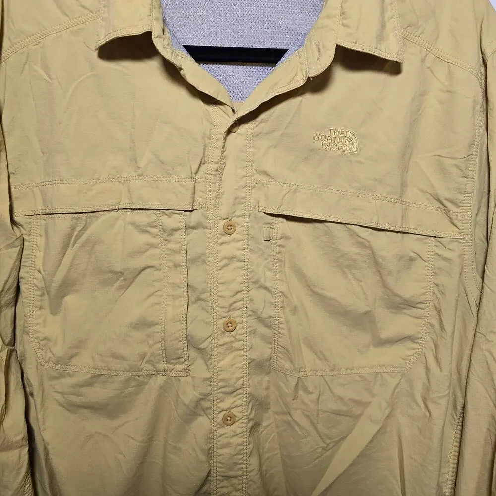The North Face Mens Yellow Med Long Sleeve Vented Hiking Btton Down Shirt
